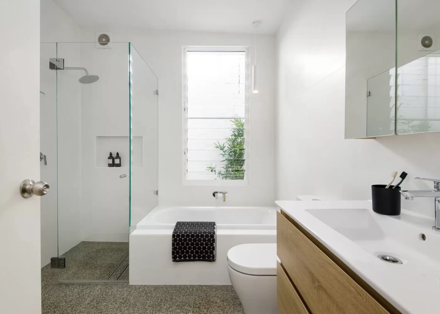 17_Roseby_Street_Leichhardt_Bathroom2_High